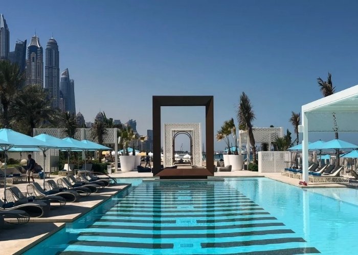 Drift Beach Dubai – Infinity Pools with Panoramic Views